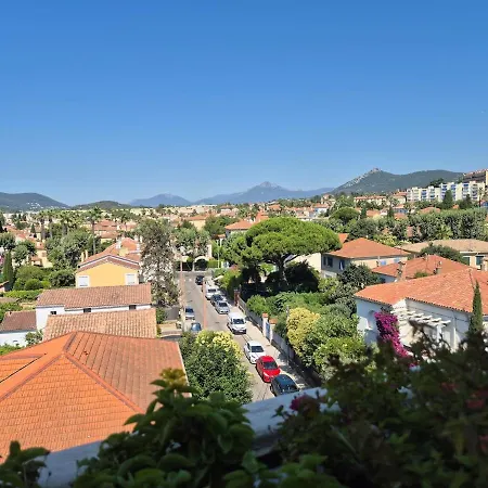 Centre-ville, Rue Michelet, Wifi *